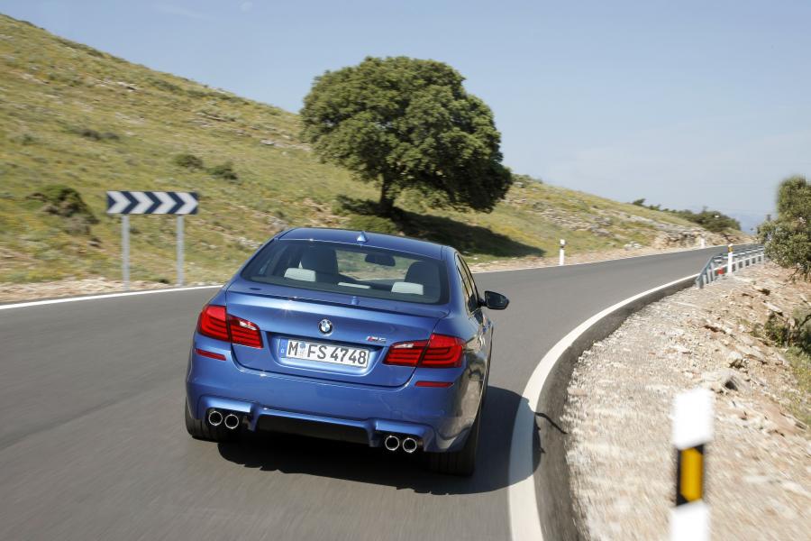  BMW M5 2011 года  (фото 264 из 344)